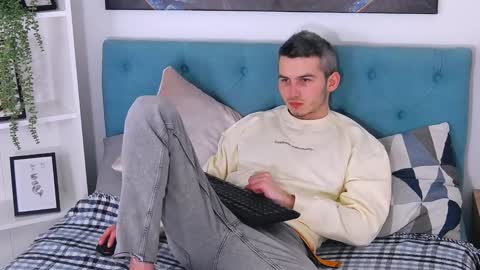 devin_ho online show from January 25, 11:00 pm