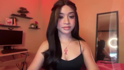 Snapshot of devine_goddessx chatting on September 17, 3:15 pm Devine Greyson online show from September 17, 3:15 pm