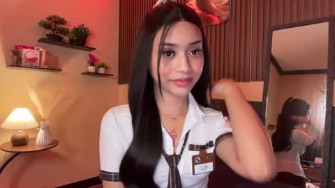 Snapshot of devine_goddessx chatting on September 23, 6:58 pm Devine Greyson online show from September 23, 6:58 pm
