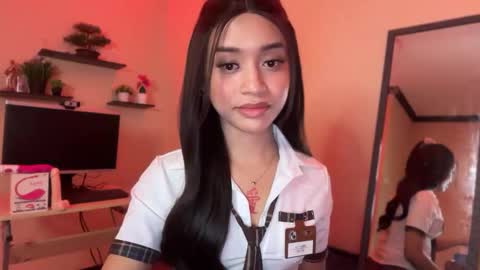 Snapshot of devine_goddessx chatting on September 22, 10:41 am Devine Greyson online show from September 22, 10:41 am