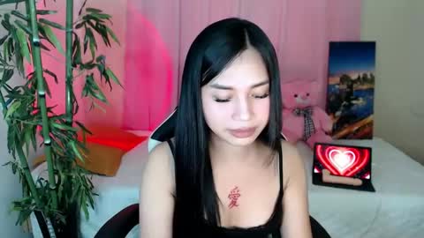 Snapshot of devine_goddessx chatting on January 25, 6:12 am Devine Greyson online show from January 25, 6:12 am