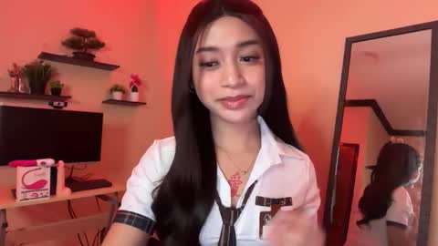 Snapshot of devine_goddessx chatting on September 21, 10:30 am Devine Greyson online show from September 21, 10:30 am