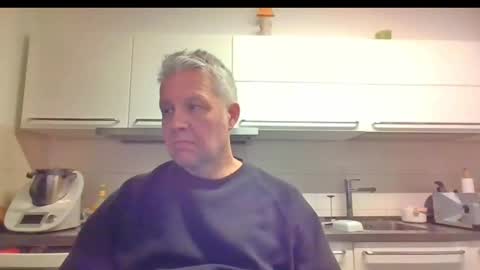 Snapshot of devon_nite chatting on December 25, 11:42 pm Devon online show from December 25, 11:42 pm