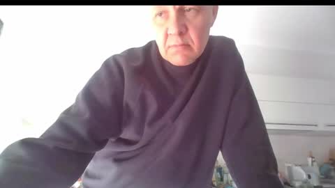 Snapshot of devon_nite chatting on February 17, 12:49 pm Devon online show from February 17, 12:49 pm