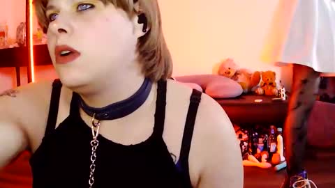 devykitten online show from March 26, 12:17 am