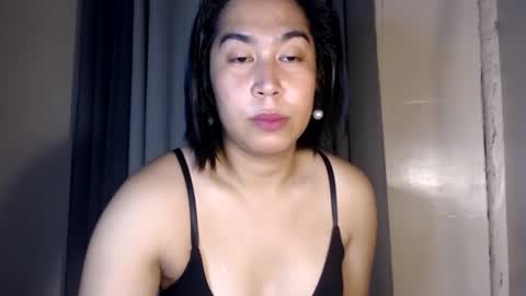 Dhalia lips online show from October 27, 12:05 pm