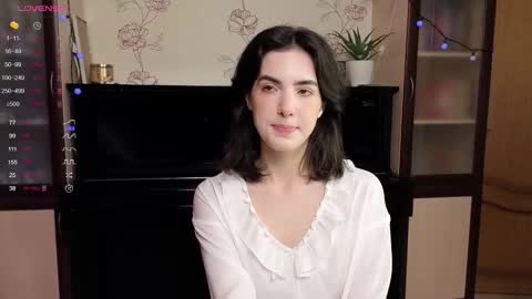 Snapshot of di_moon_ chatting on October 8, 2:23 pm Diana online show from October 8, 2:23 pm