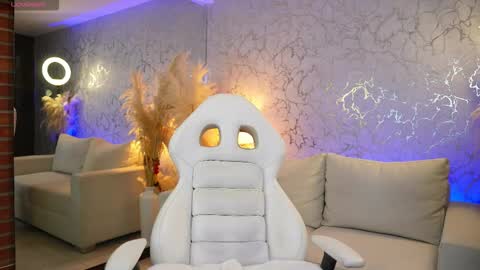 Diego online show from February 13, 2:09 pm