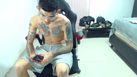 Diamond Boy online show from December 17, 7:59 pm