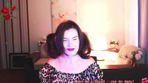 Diana DeLua online show from November 16, 11:45 am