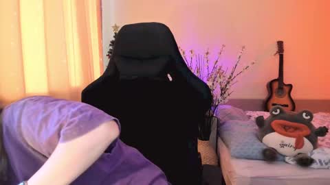 Snapshot of diana_floweri chatting on February 21, 1:11 pm Diana online show from February 21, 1:11 pm