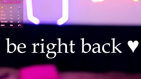 Snapshot of diana_garrett chatting on February 8, 11:44 am Diana  online show from February 8, 11:44 am