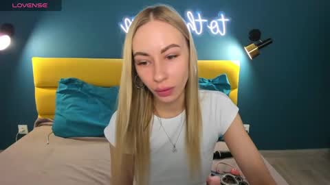 Snapshot of diana_garrett chatting on January 26, 8:46 am Diana  online show from January 26, 8:46 am