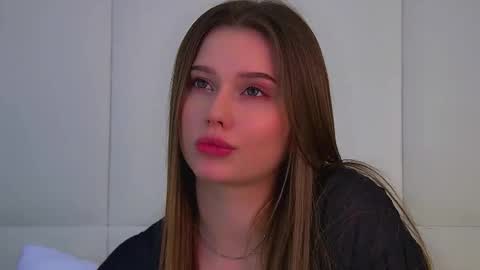 Snapshot of dianabecker chatting on October 12, 8:21 pm Diana online show from October 12, 8:21 pm