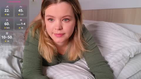 Snapshot of dianaholiday chatting on October 19, 2:22 pm Olga online show from October 19, 2:22 pm