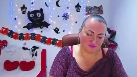 Snapshot of dianamgg chatting on October 21, 5:23 am Diana online show from October 21, 5:23 am