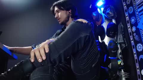 DICAPRIO online show from March 3, 9:48 pm