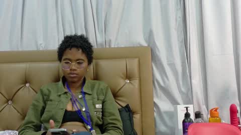 didoelizabeth online show from October 22, 7:26 pm