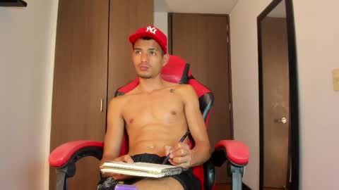 Diego lat online show from April 8, 11:30 pm