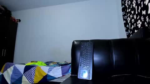 diiego_xxx online show from November 15, 3:46 pm