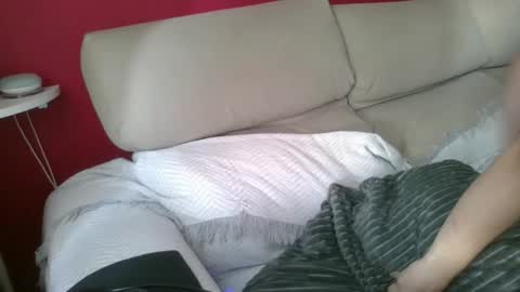 dili999 online show from October 13, 5:15 pm