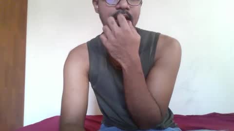 Snapshot of dilip_09 chatting on December 31, 3:01 am dilip_09 online show from December 31, 3:01 am