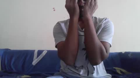 Snapshot of dilip_09 chatting on January 20, 1:50 am dilip_09 online show from January 20, 1:50 am