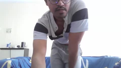 Snapshot of dilip_09 chatting on September 12, 2:57 am dilip_09 online show from September 12, 2:57 am