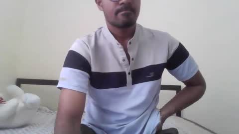 Snapshot of dilip_09 chatting on February 23, 9:44 am dilip_09 online show from February 23, 9:44 am