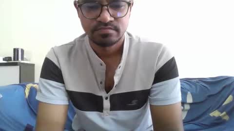 Snapshot of dilip_09 chatting on September 22, 2:26 am dilip_09 online show from September 22, 2:26 am