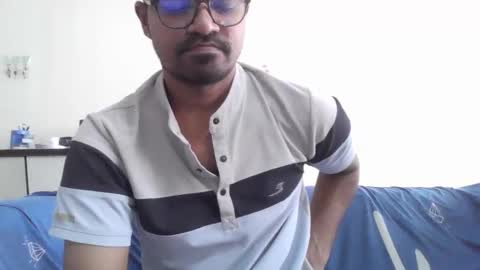 Snapshot of dilip_09 chatting on October 31, 4:46 am dilip_09 online show from October 31, 4:46 am