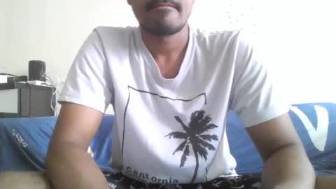 Snapshot of dilip_09 chatting on January 15, 7:05 am dilip_09 online show from January 15, 7:05 am