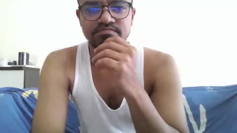 Snapshot of dilip_09 chatting on September 23, 2:27 am dilip_09 online show from September 23, 2:27 am