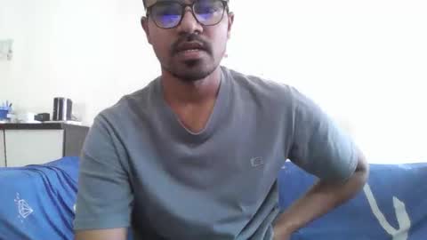 Snapshot of dilip_09 chatting on October 8, 2:51 am dilip_09 online show from October 8, 2:51 am