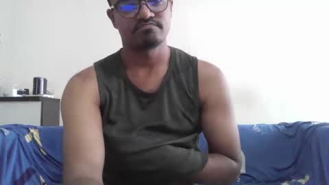 Snapshot of dilip_09 chatting on September 11, 2:35 am dilip_09 online show from September 11, 2:35 am