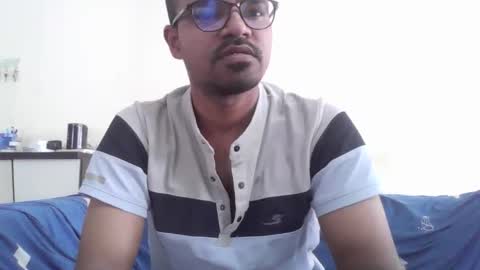 Snapshot of dilip_09 chatting on October 27, 2:55 am dilip_09 online show from October 27, 2:55 am