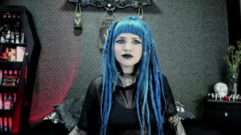 Snapshot of dimmuanddarkness chatting on January 3, 6:44 am dimmuanddarkness online show from January 3, 6:44 am