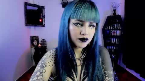 Snapshot of dimmuanddarkness chatting on October 16, 7:52 am dimmuanddarkness online show from October 16, 7:52 am