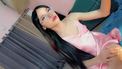 Snapshot of dimple_ash60 chatting on October 7, 7:15 am dimple_ash60 online show from October 7, 7:15 am