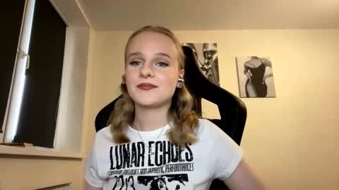 Kate online show from December 3, 9:10 am