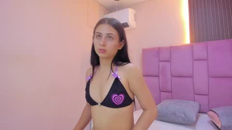 Cristal  online show from April 25, 4:03 am