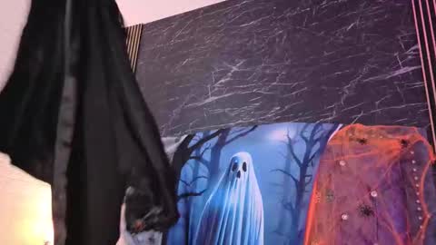 Snapshot of diosaa_golden chatting on October 16, 10:19 pm DIOSA online show from October 16, 10:19 pm