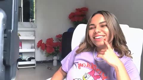 diosadeluniverso_ online show from November 25, 5:23 pm