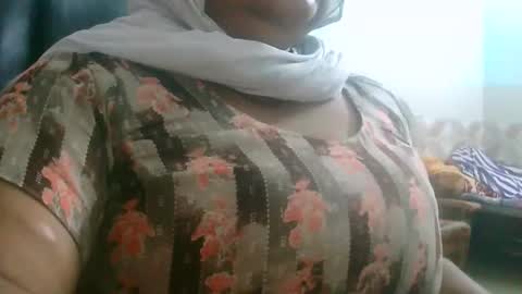 Snapshot of dipa2345 chatting on November 2, 3:56 pm dipa2345 online show from November 2, 3:56 pm