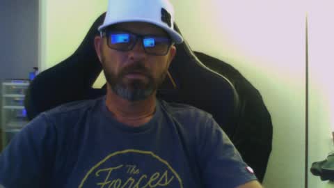 dirtrider15 online show from July 12, 7:50 pm
