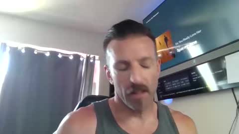 dirty_birdy_ online show from April 10, 6:01 pm