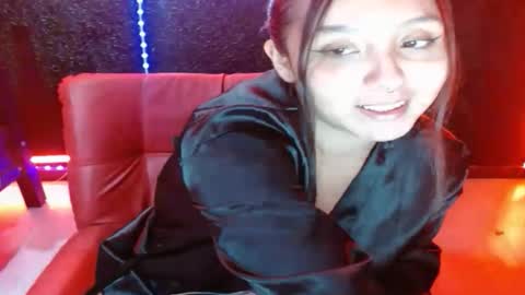 dirtybadgirl5 online show from January 16, 4:21 am