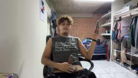 Sam online show from June 6, 10:59 pm