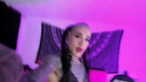 ONIX  online show from December 13, 3:05 am