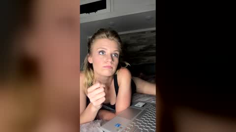 Maisyn Willow online show from April 15, 4:32 pm